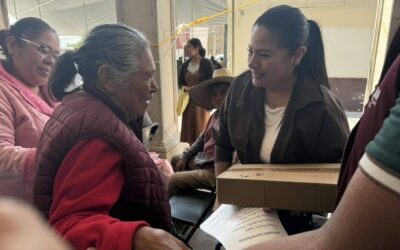 Entrega de apoyos funcionales y medicamentos