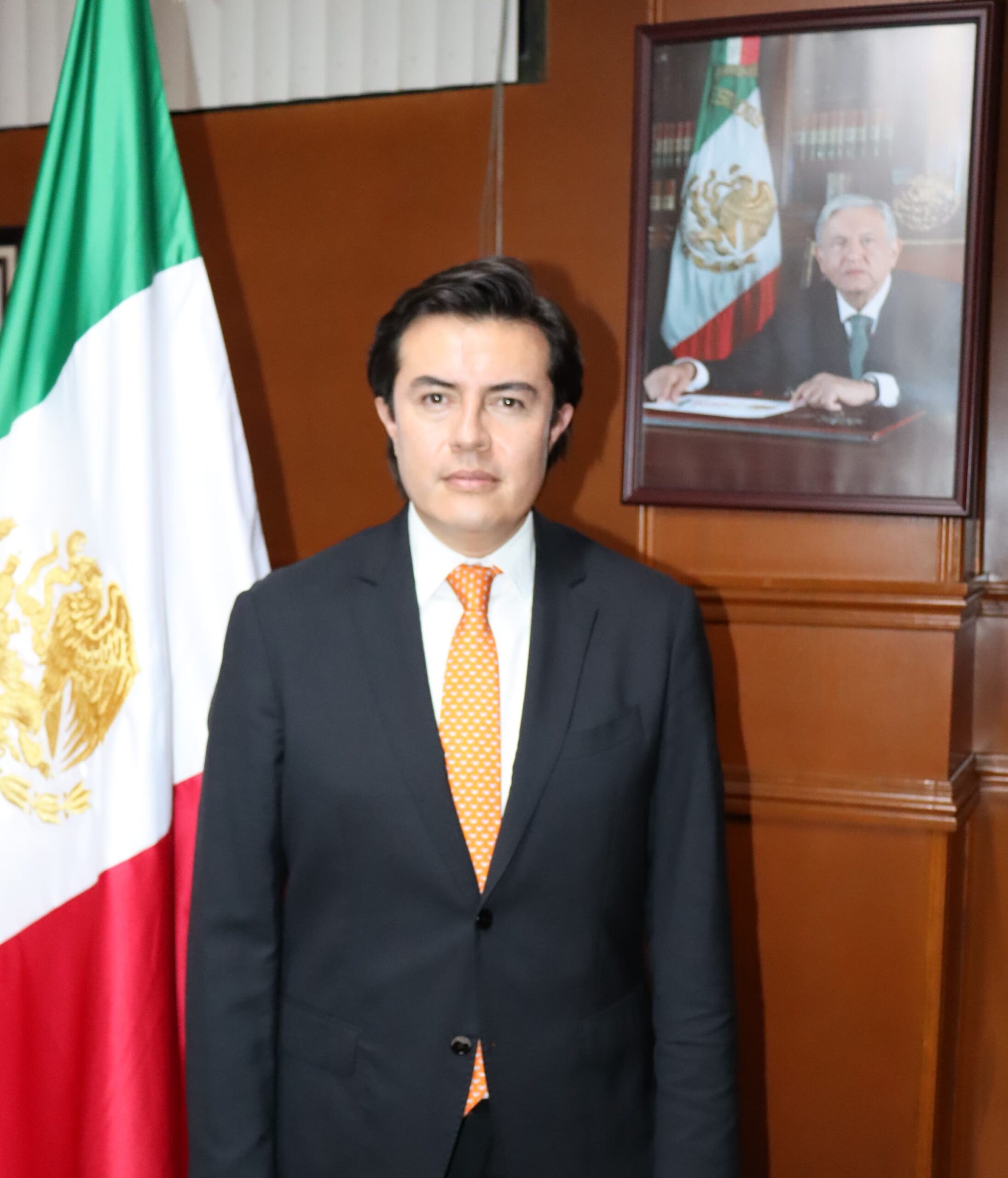 C. Victor Manuel Núñez Torres