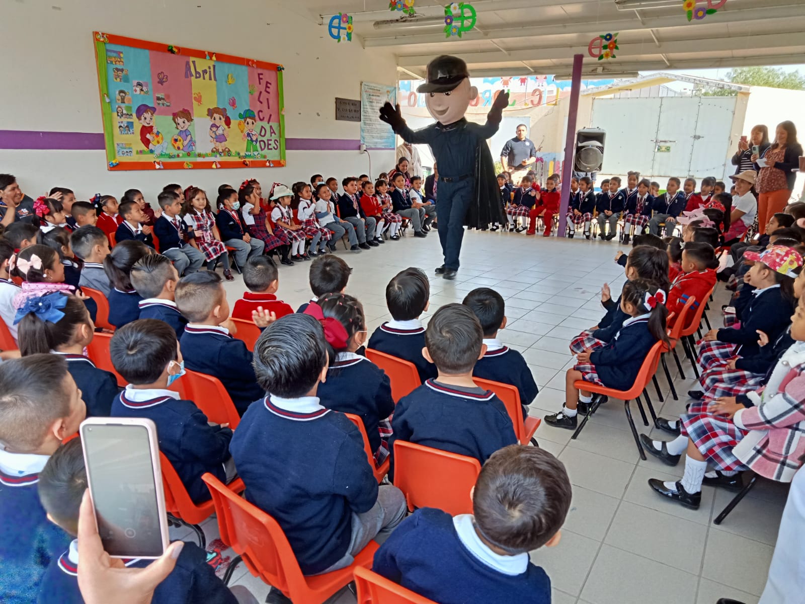 GOBIERNO MUNICIPAL IMPARTE PLATICAS EN MATERIA DE SEGURIDAD