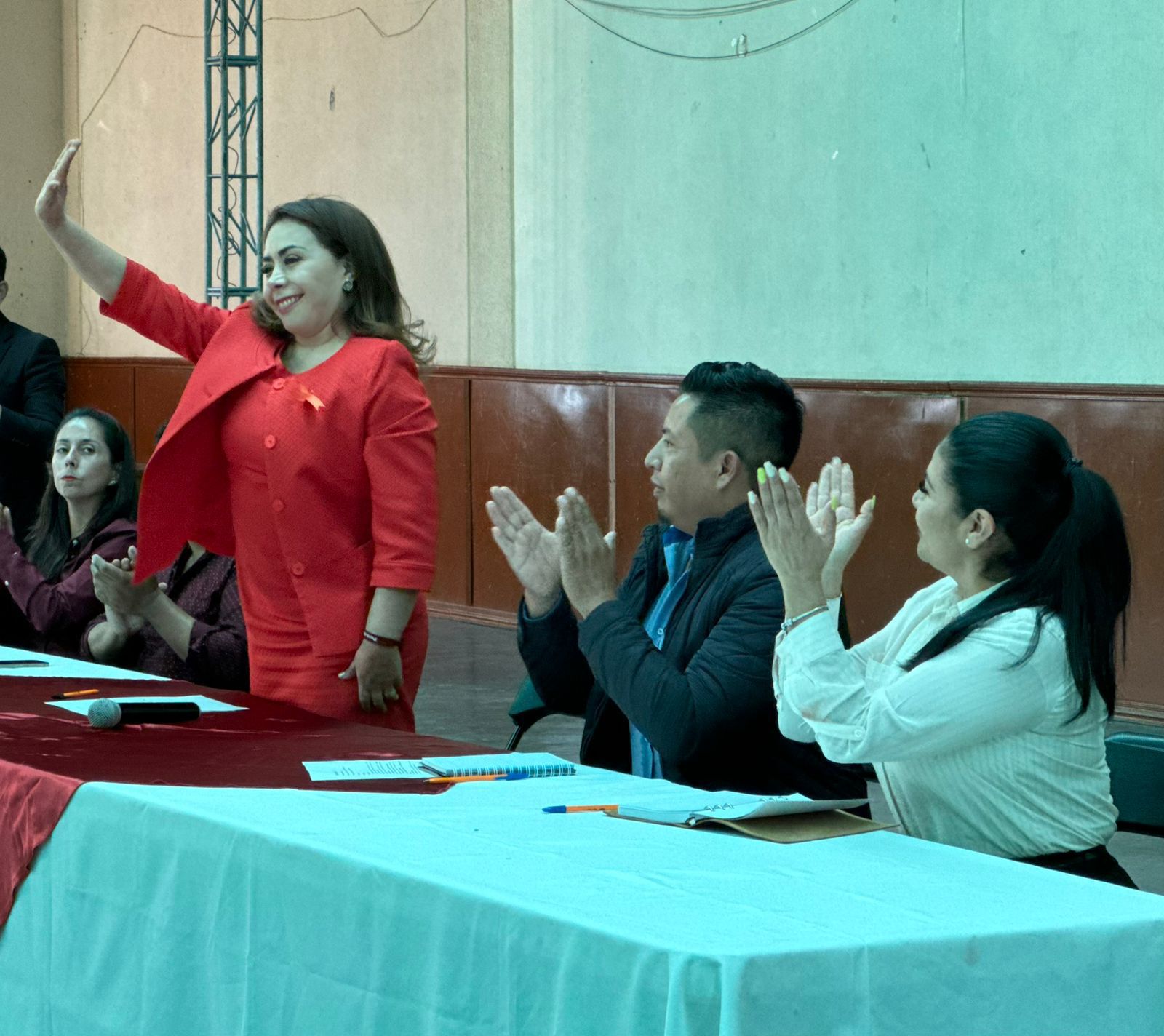 MESA DE TRABAJO PARA PRESENTACIÓN DEL AYUNTAMIENTO, SERVIDORES PÚBLICOS DELEGADAS Y DELEGADOS